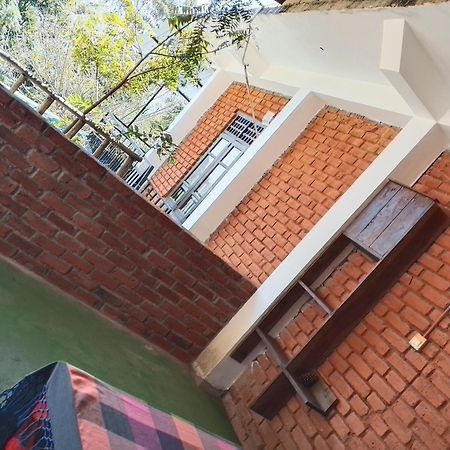 Apurvi Homestay Ella Esterno foto
