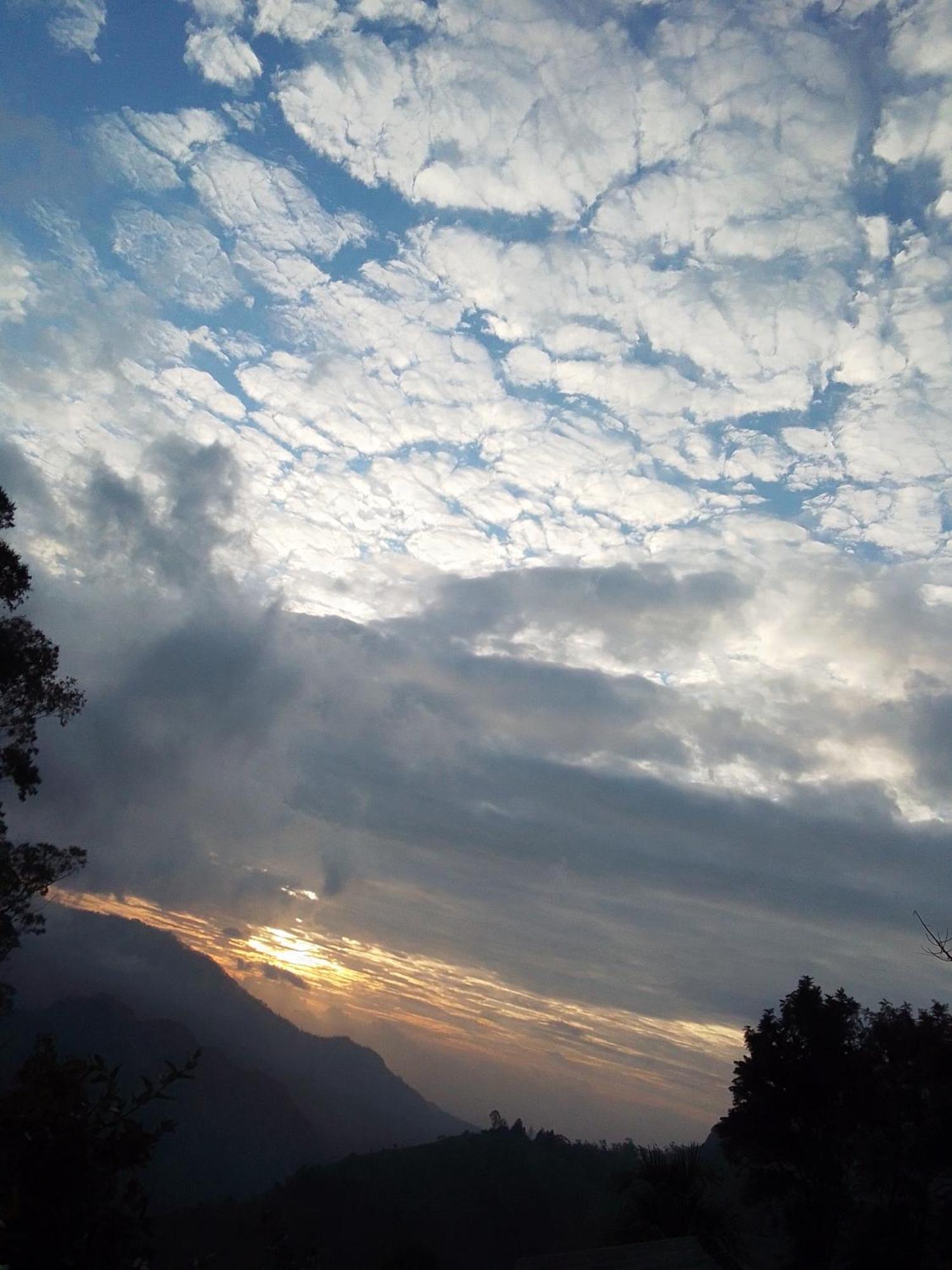 Apurvi Homestay Ella Esterno foto