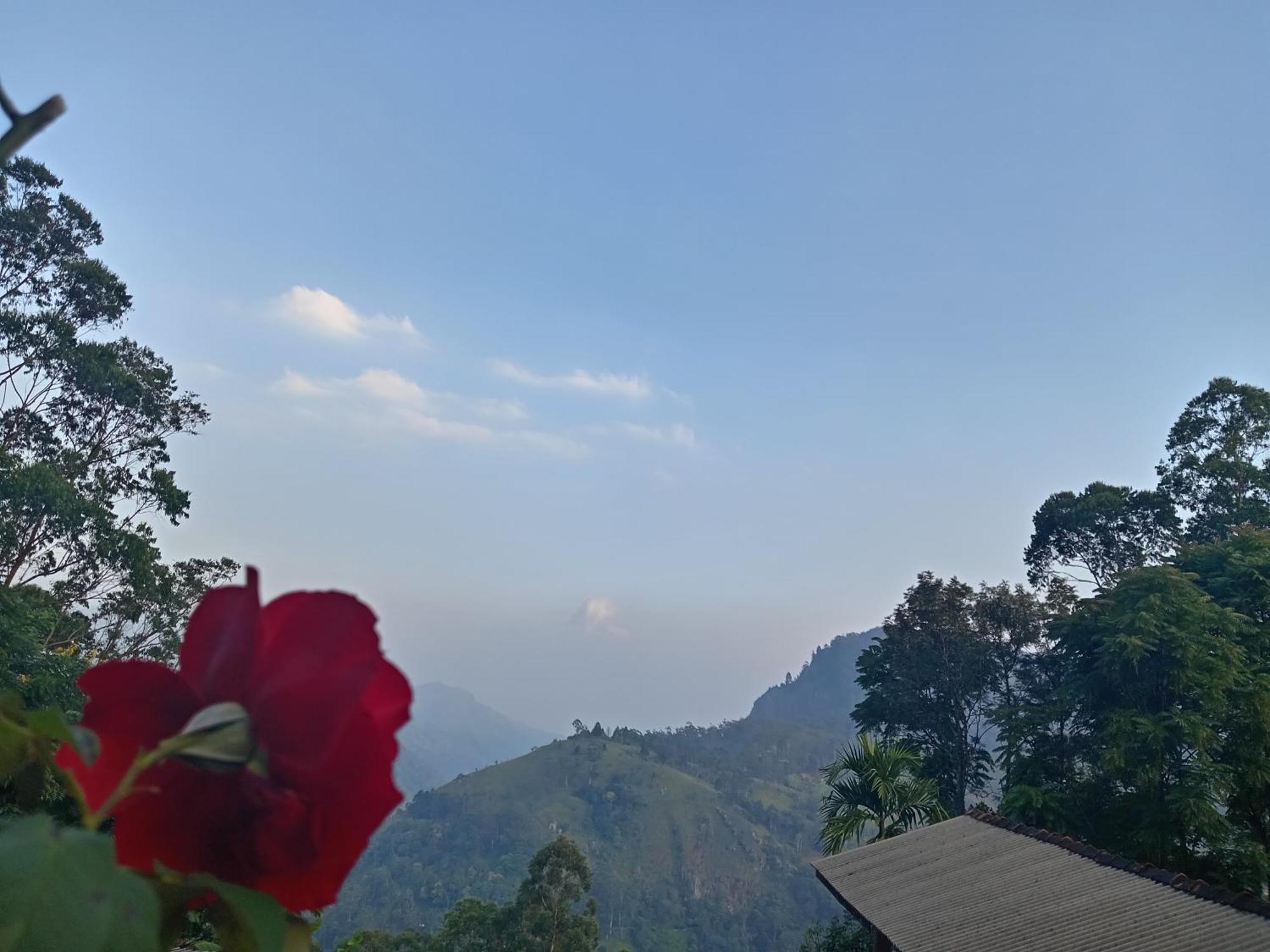 Apurvi Homestay Ella Esterno foto