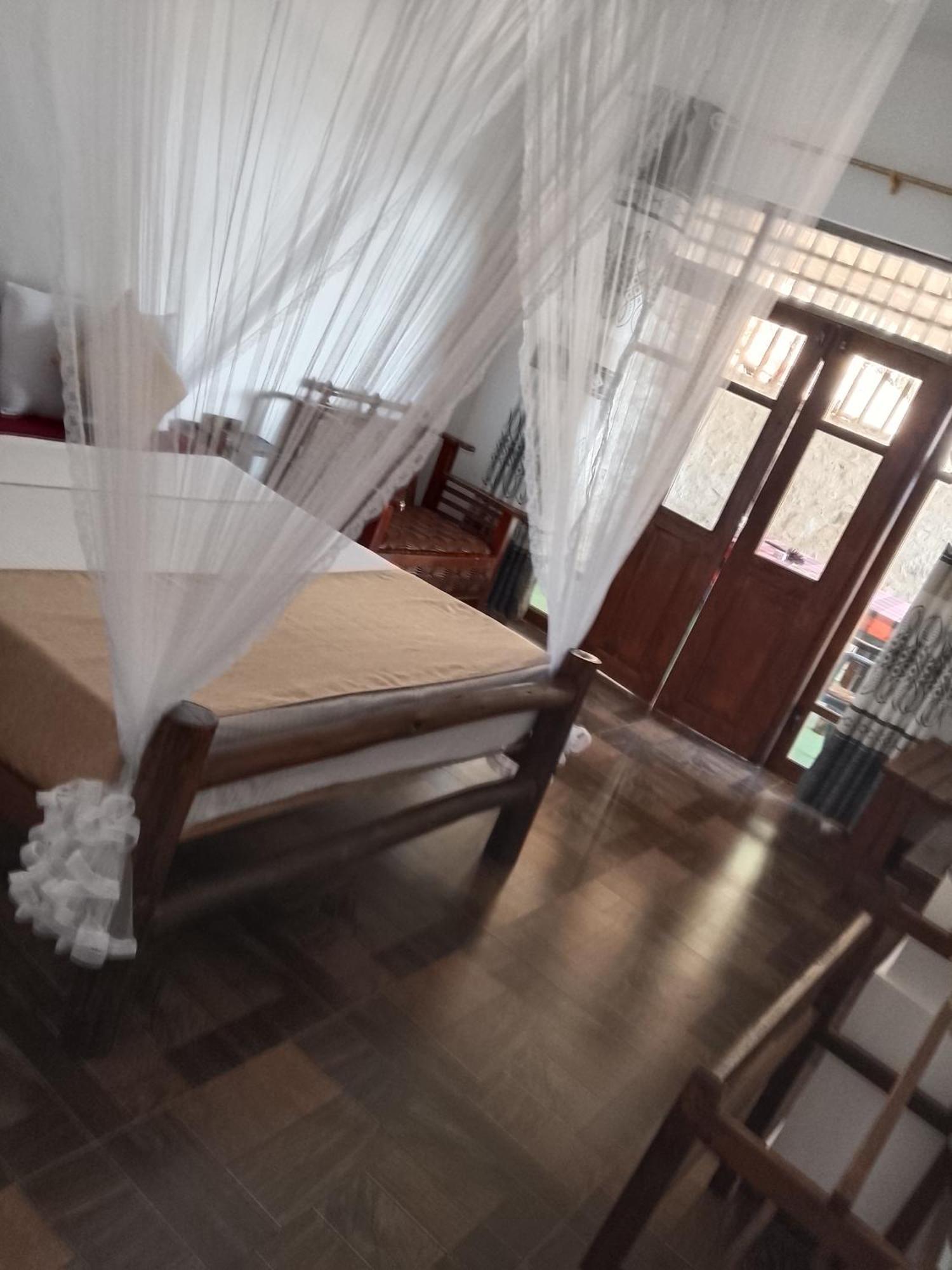Apurvi Homestay Ella Esterno foto