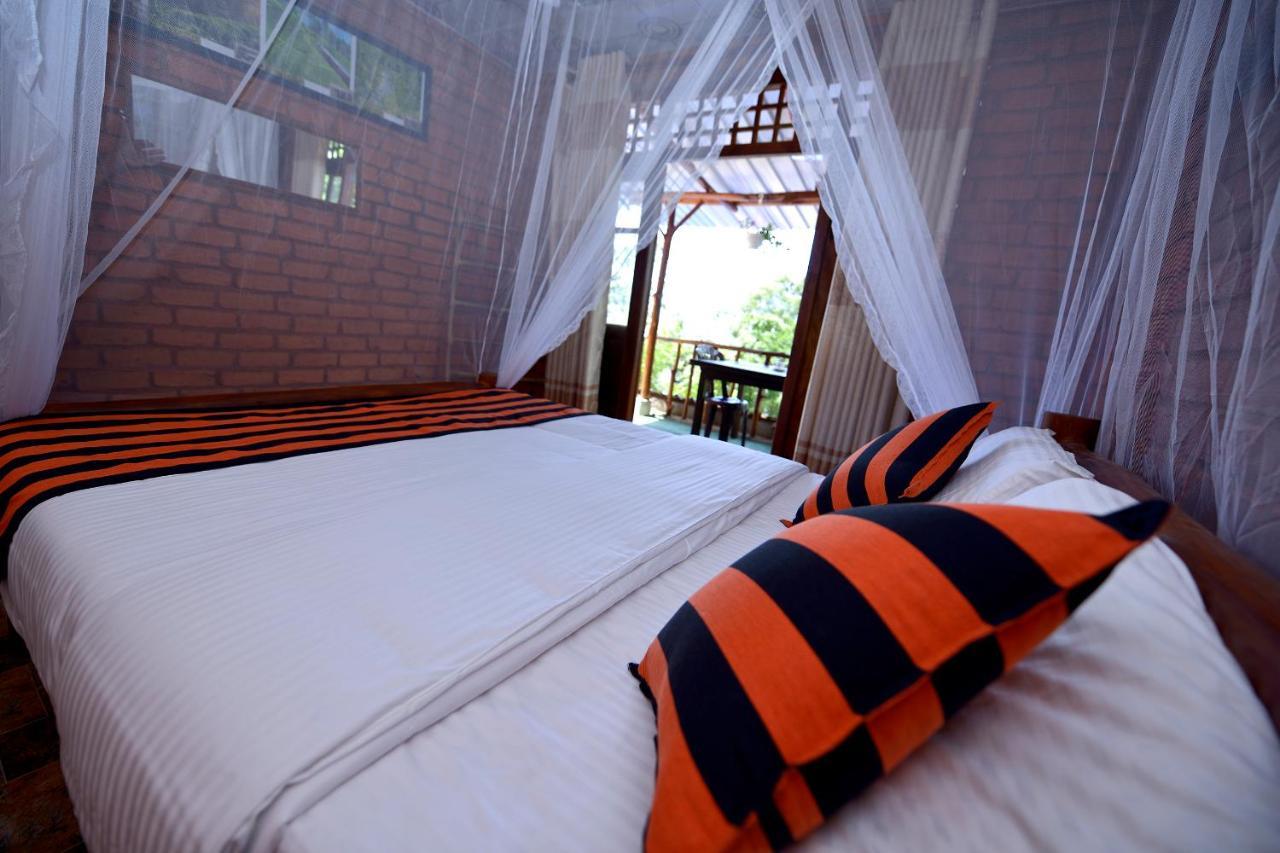 Apurvi Homestay Ella Esterno foto